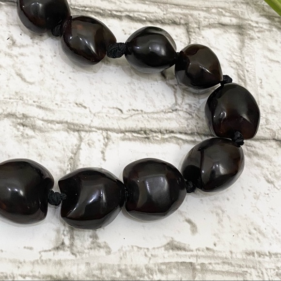 Kukui Nut HAWAIIAN Black Dark Chocolate Lei 32” Necklace - Picture 6 of 8